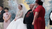 网红爆料自己结婚,喜结连理，开启人生新篇章