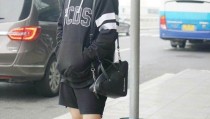 佟大为带17岁女儿拍戏180cm身高亮眼父母育儿成表率！，若不行彻底清本溯源中国足球的打假反赌肃贪将会永久走正在路上-03年足球反腐涉案人近况：谢亚龙转业陆俊创业申花3将搞青训-鹤发苍苍69岁谢亚龙正